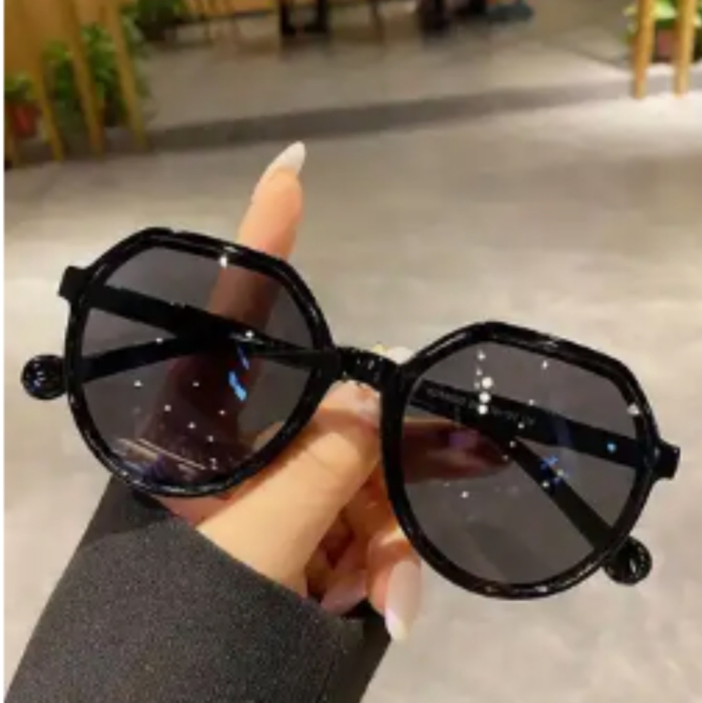 💜5/$25💜New Retro Photbooth Black Sunglasses